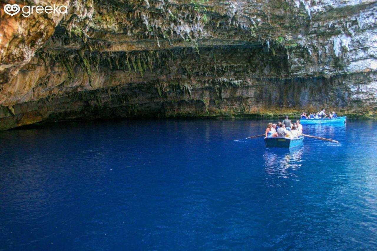 Melissani Hotel Sami  Exterior photo